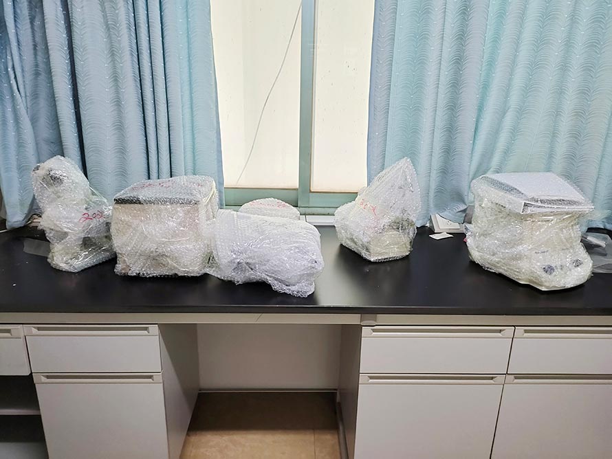 實驗室儀器搬運? 實驗室儀器搬運?